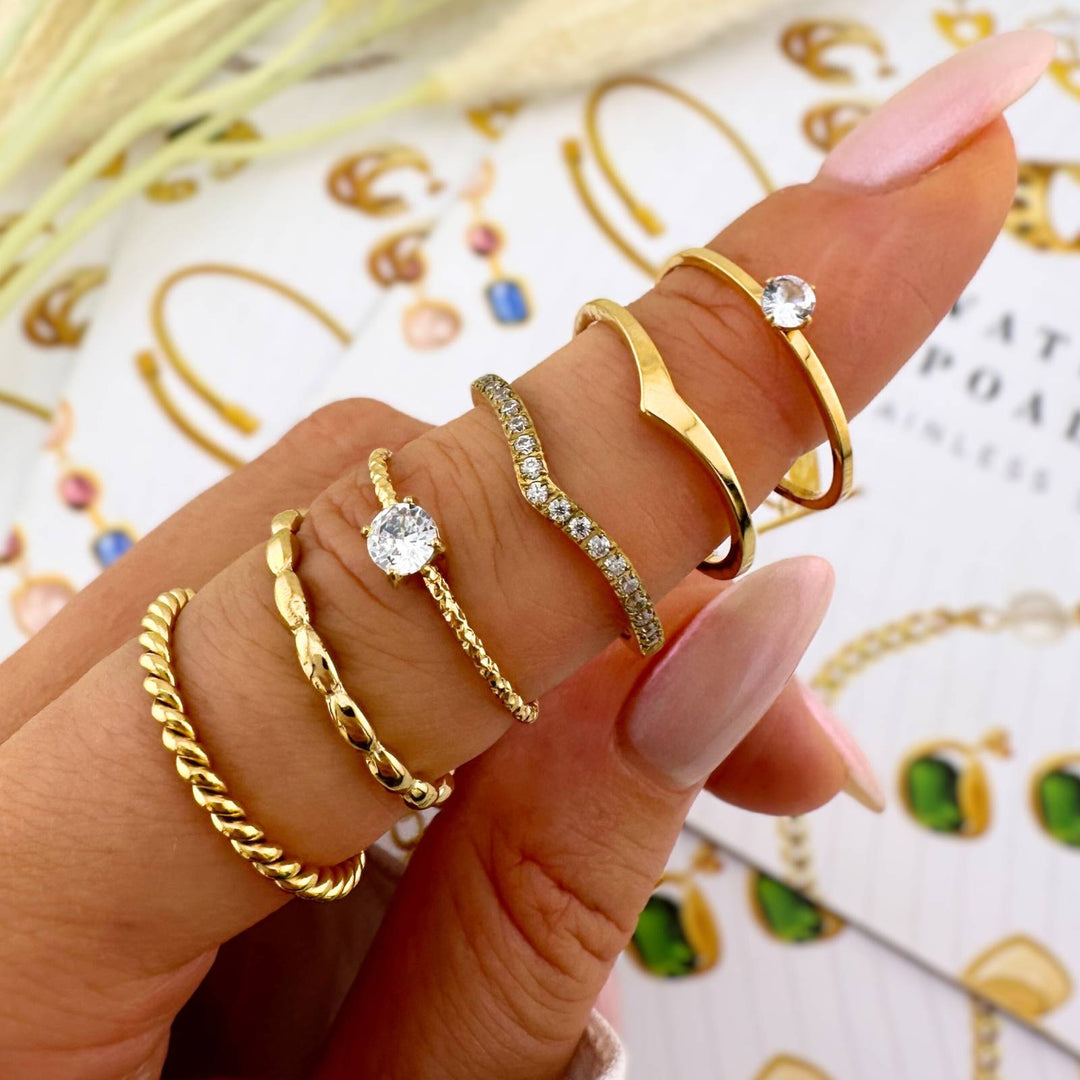 Zarter Ring aus Edelstahl "Goldie"
