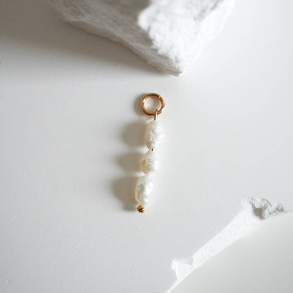 Charm mit drei Perlen