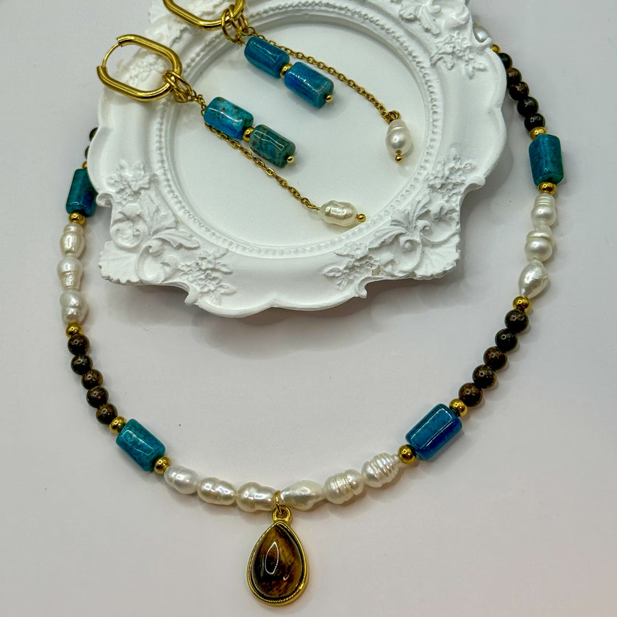 Collier aus Natursteinen